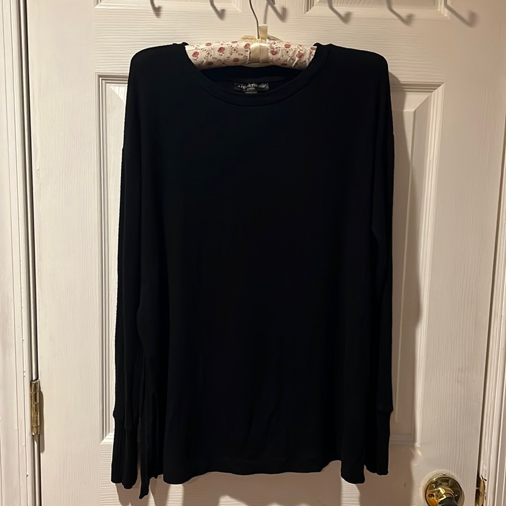 Pea in the pod nursing sweater size M